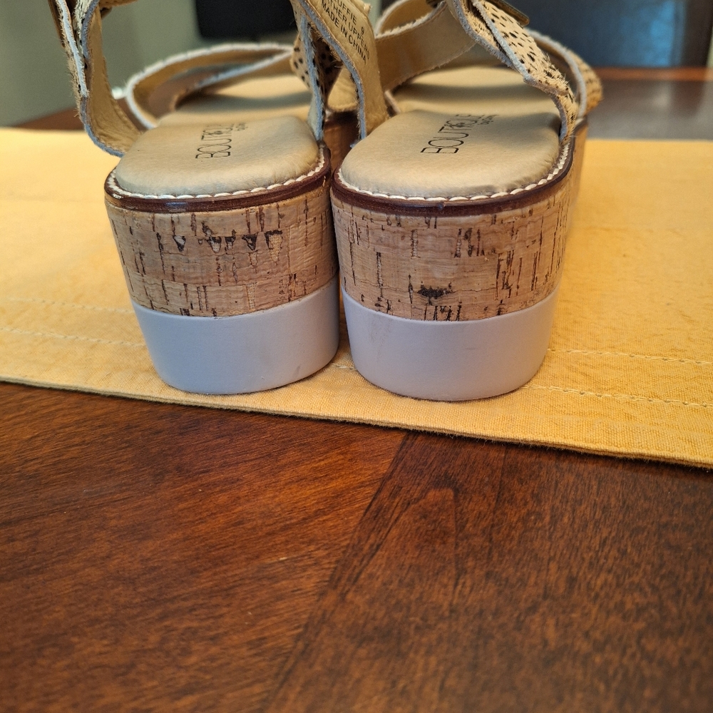 NWOT leather BOUTIQUE BY CORKYS furry platform flatform sandals si… - Picture 5 of 15